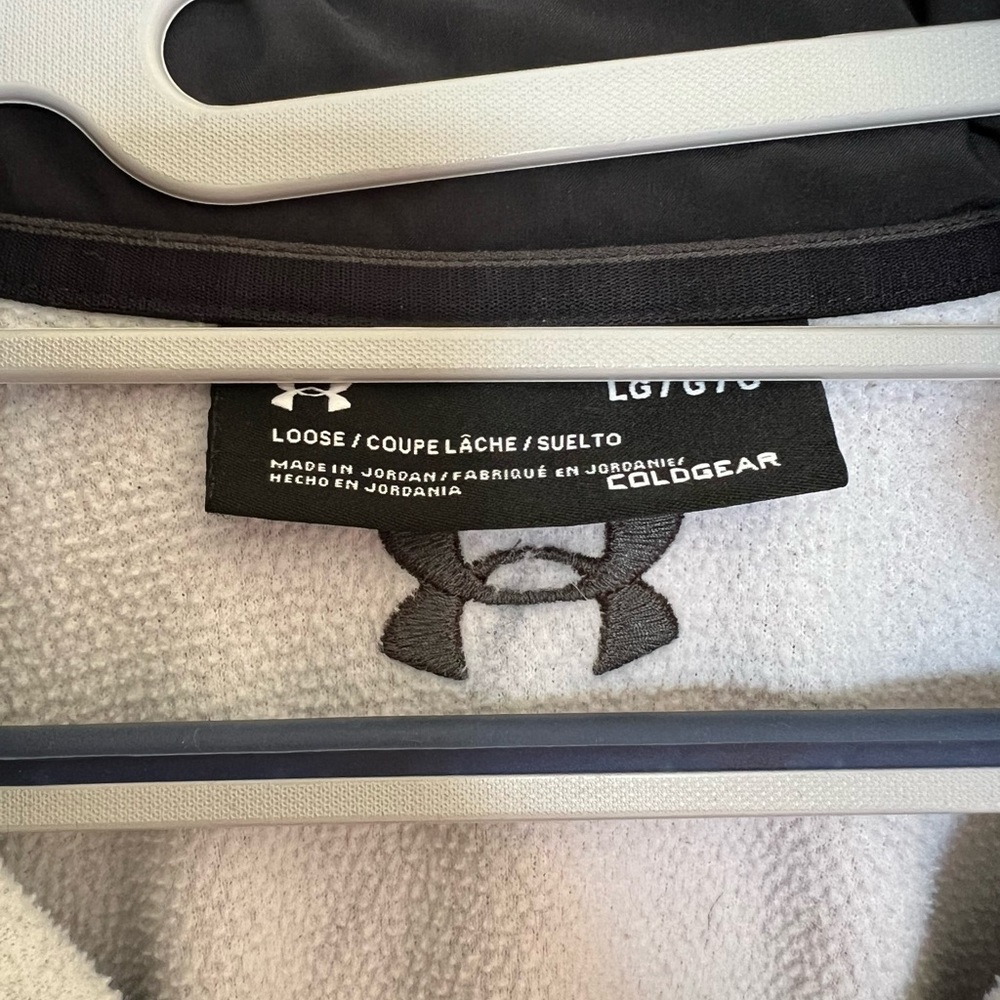 Under Armour Gray and Black Long Sleeve Specialist Henley 2.0 - Picture 7 of 7